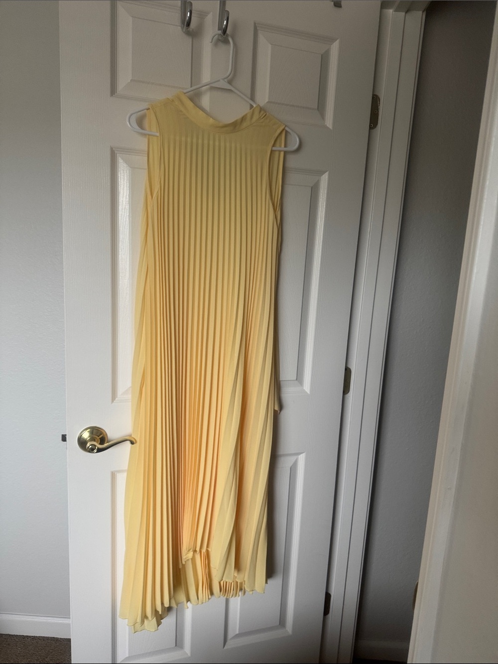 SHEIN Pleated Sleeveless Maxi Dress in Soft Yellow